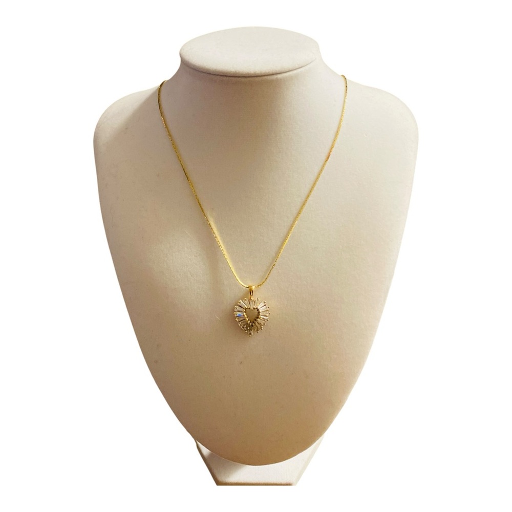 Vintage Gold Heart Pendant Necklace